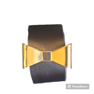 Gold bow leather bracelet